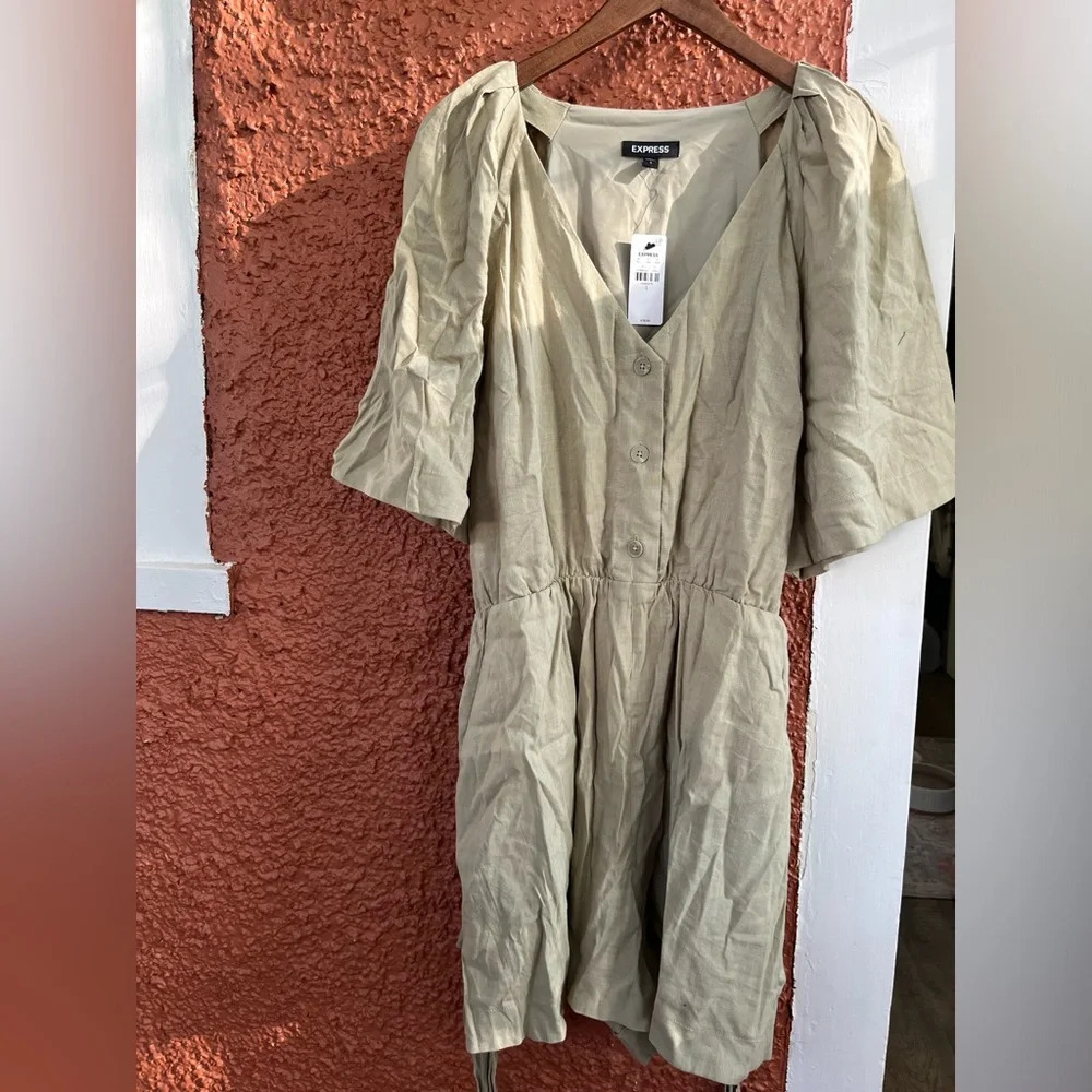 Express l NWT Linen-Blend Button Up Tie Waist Romper Elm Green Size Large